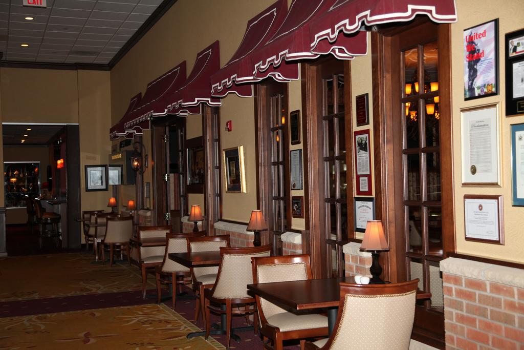 Salvatores Grand Hotel Williamsville Zewnętrze zdjęcie