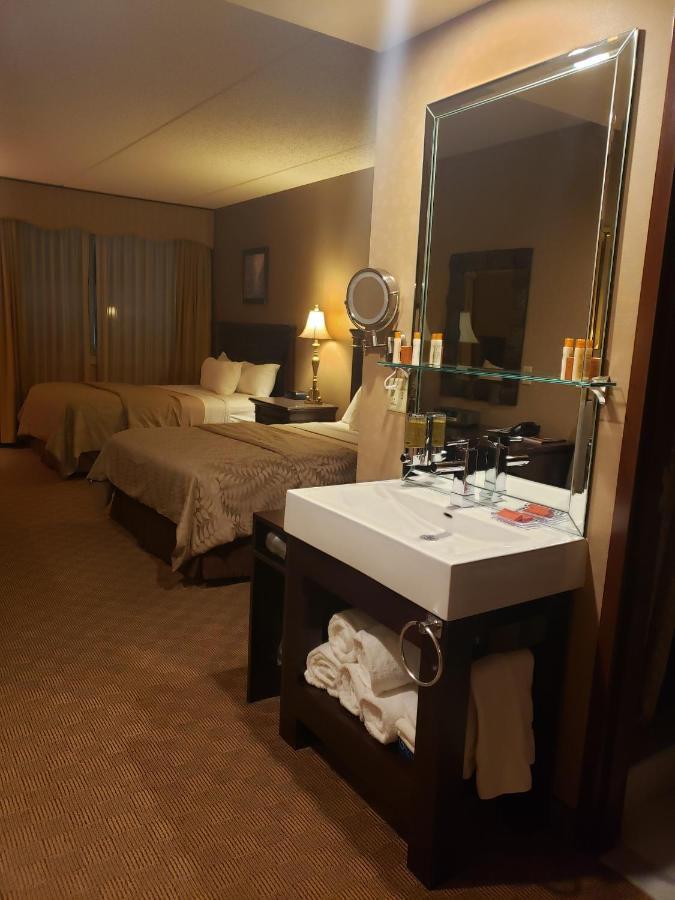 Salvatores Grand Hotel Williamsville Zewnętrze zdjęcie
